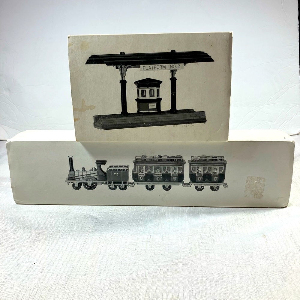 Dept. 56 Heritage Village “Flying Scot” Train & Victoria Station Platform